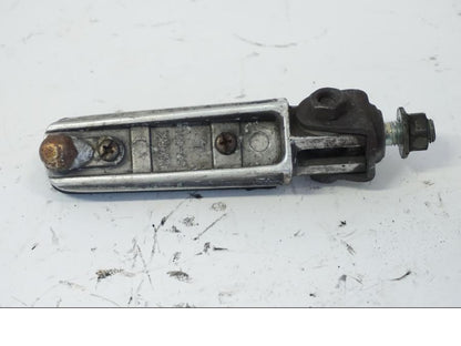 Höger sida på Fotpinne från en Yamaha YZF 1000 R -1997 motorcykel.