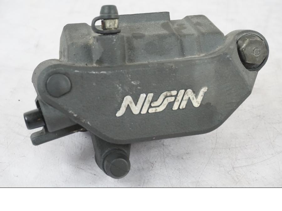 Framsidan på Bromsok från en Honda NT 650 V -2002 motorcykel.