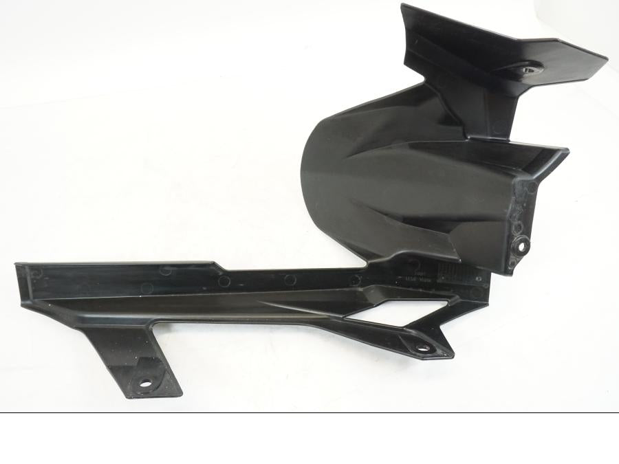 Snett uppifrån på Svingskärm från en Kawasaki NINJA 400 -2020 motorcykel.