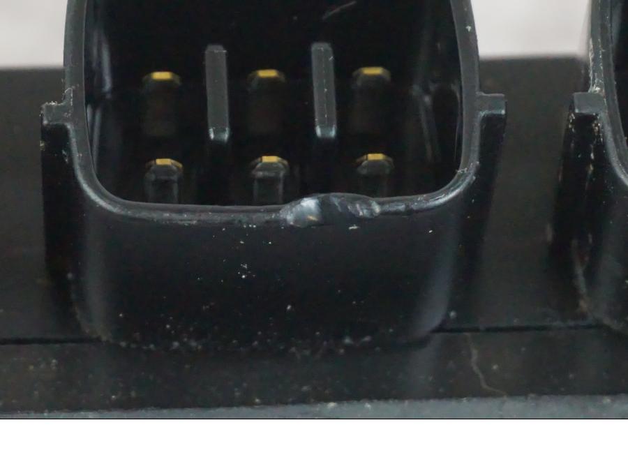 Höger sida på Reläbox från en Kawasaki ZX-6R -2006 motorcykel.