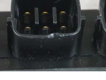 Höger sida på Reläbox från en Kawasaki ZX-6R -2006 motorcykel.