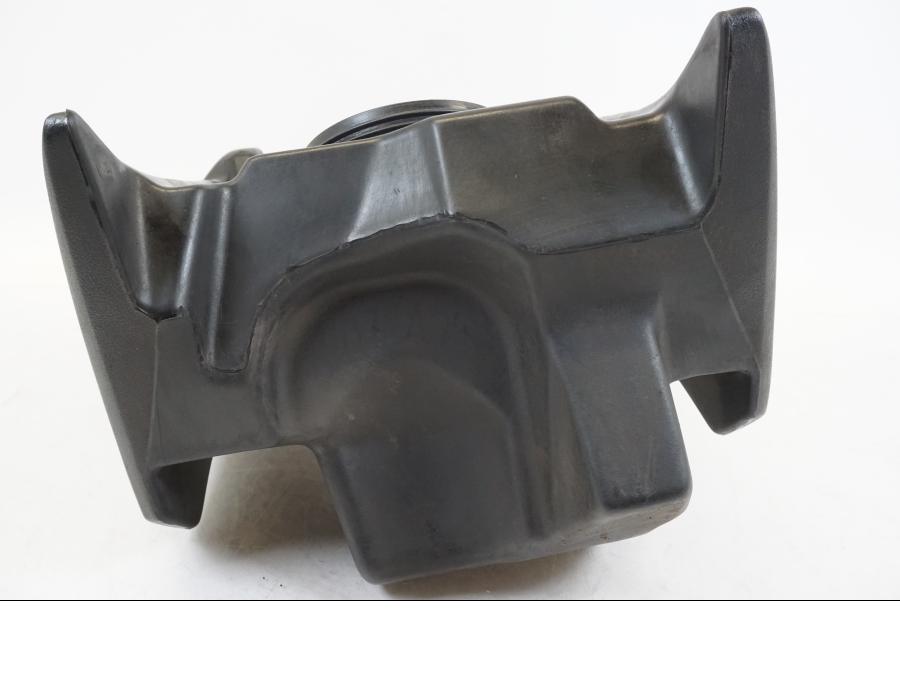 Extrabild4 på Bensintank från en BMW F 650 CS -2003 motorcykel.