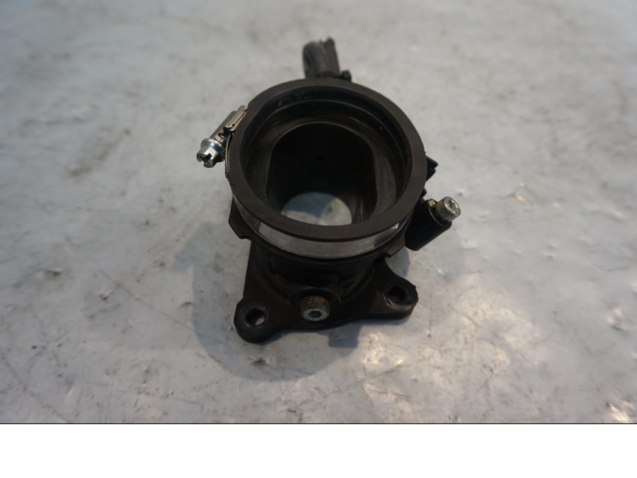 Framsidan på Insug från en Ducati Diavel -2015 motorcykel.