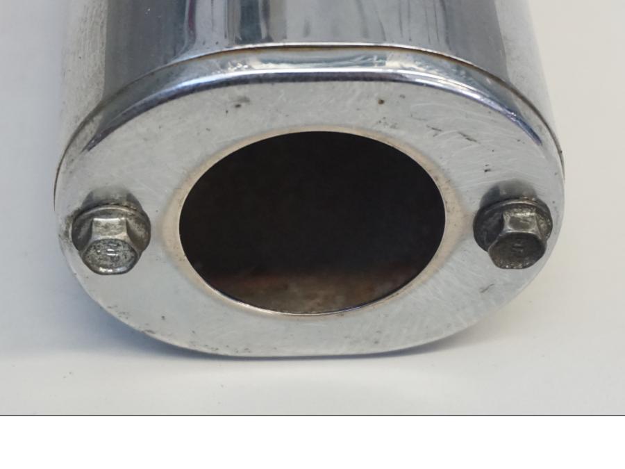 Snett uppifrån på Gaffeldekorrör från en H-D Touring Road King Classic FLHRCI -2008 motorcykel.