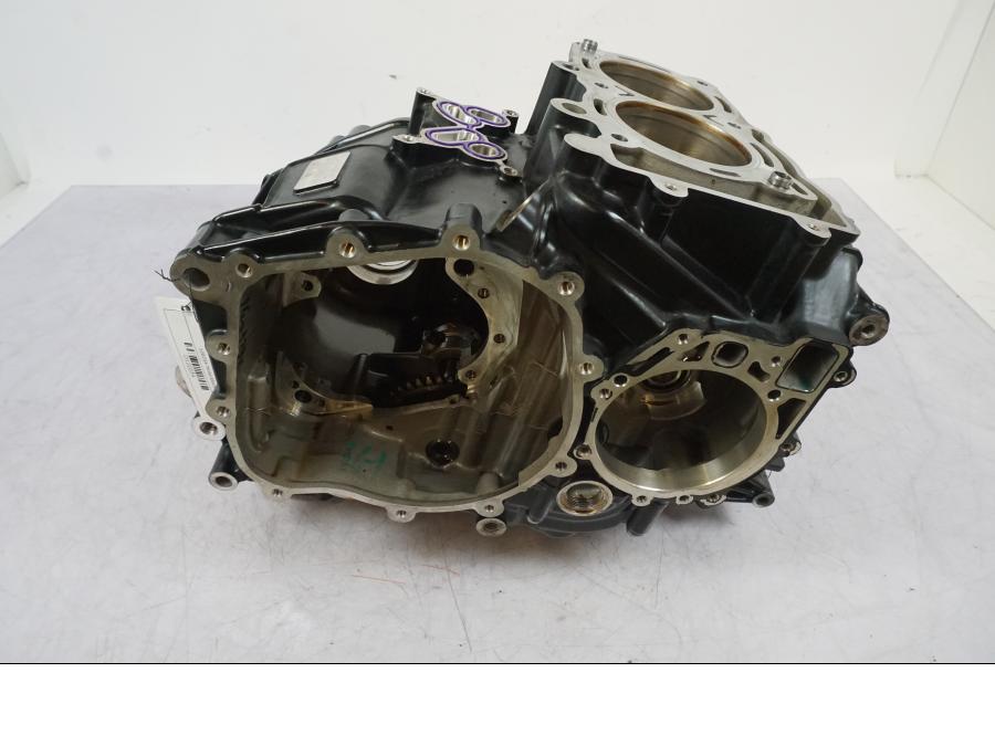 Framsidan på Motorblock från en BMW F 750 GS -2020 motorcykel.