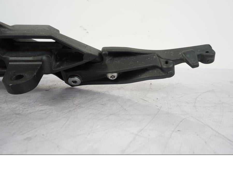 Extrabild2 på Passagerarhandtag från en Kawasaki Versys 650 -2014 motorcykel.