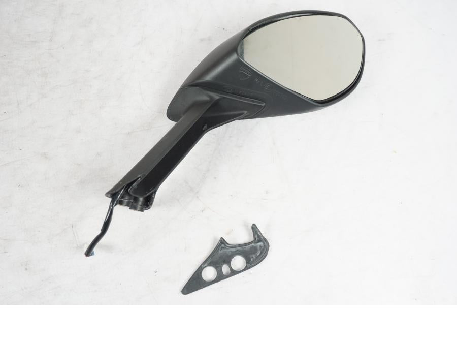 Framsidan på Backspegel från en Ducati 1199 Panigale -2012 motorcykel.