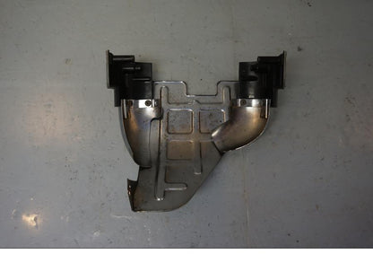 Vänster sida på Värmeskydd från en Yamaha V-MAX 1200 -2001 motorcykel.