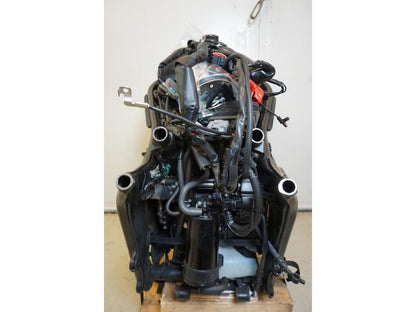 Vänster sida på Motorpaket från en Honda CBR 650 R -2019 motorcykel.