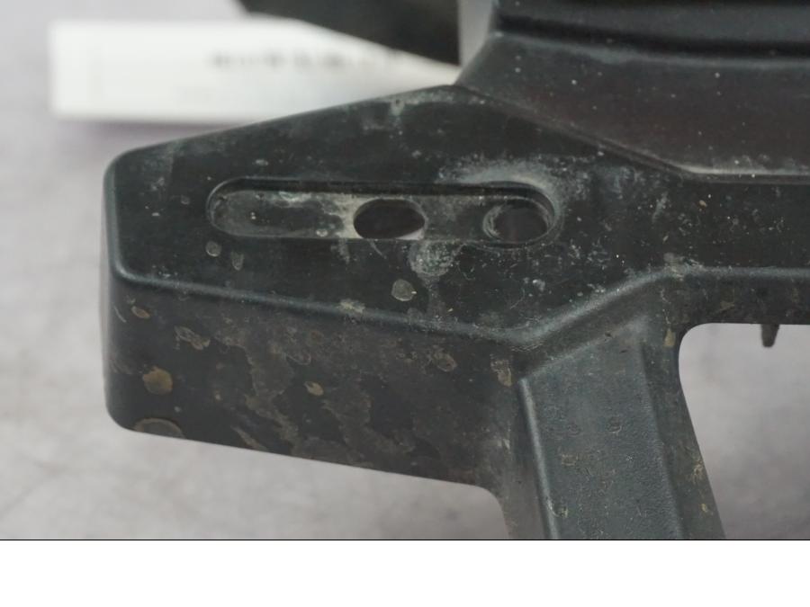 Snett uppifrån på Skylthållare från en Yamaha MT-09 -2016 motorcykel.