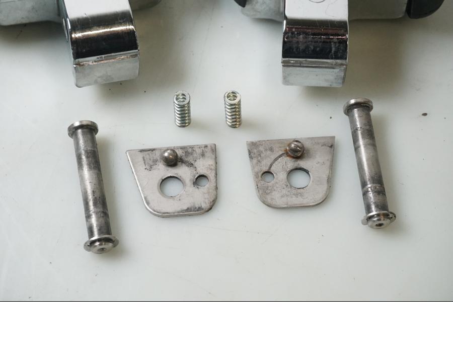 Baksidan på Fotpinne från en BMW K 1200 LT -2000 motorcykel.