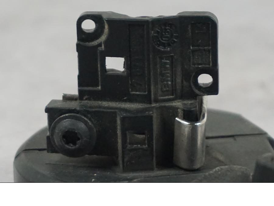 Baksidan på Gasklo från en BMW R 1200 R -2007 motorcykel.