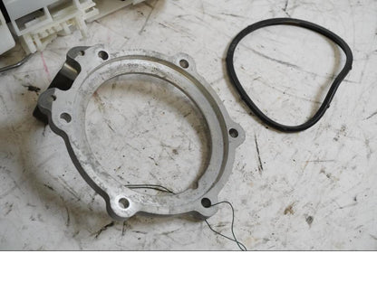 Baksidan på Bensinpump insprut från en Yamaha XT 1200 Z -2011 motorcykel.