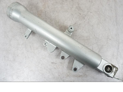 Framsidan på Gaffelben från en Suzuki SV 650 S -2005 motorcykel.