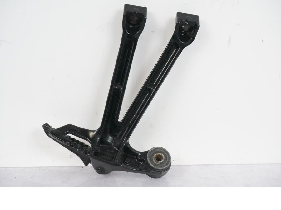 Baksidan på Fotpinne från en Suzuki GSX-R 1000 -2008 motorcykel.