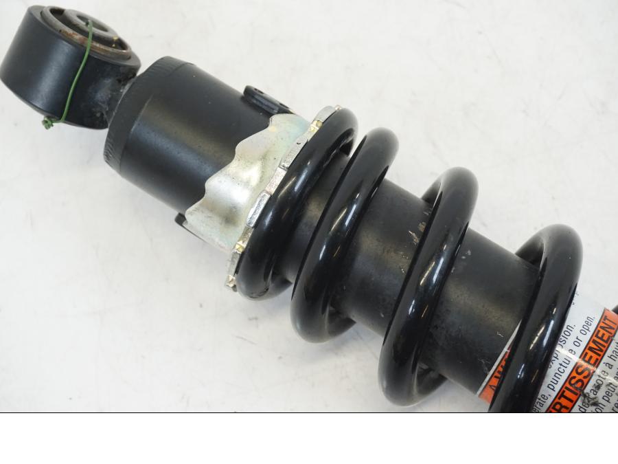 Vänster sida på Stötdämpare från en Kawasaki NINJA 400 -2020 motorcykel.