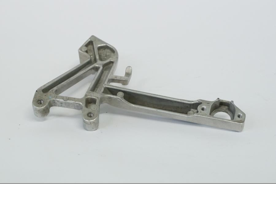 Extrabild1 på Fotpinnefäste från en Honda CBR 600 -1998 motorcykel.