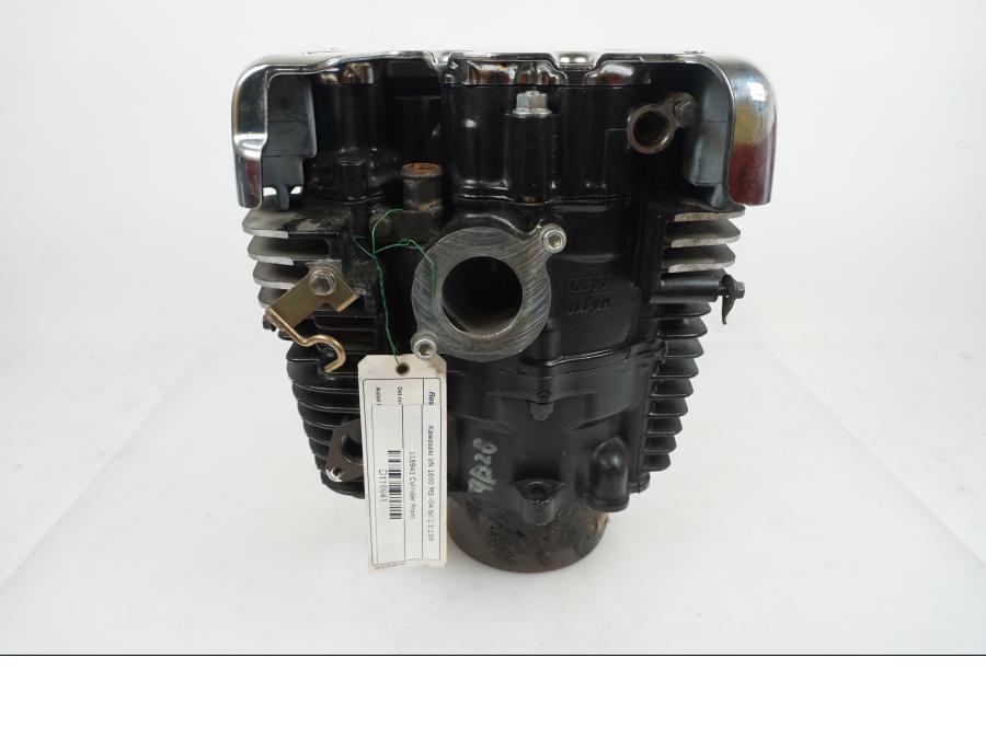 Höger sida på Cylinder från en Kawasaki VN 1600 Mean Streak -2004 motorcykel.