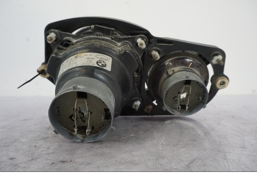 Snett uppifrån på Strålkastarinsats från en BMW R 1150 GS -2002 motorcykel.