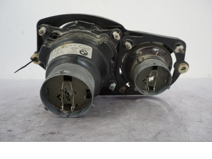 Snett uppifrån på Strålkastarinsats från en BMW R 1150 GS -2002 motorcykel.