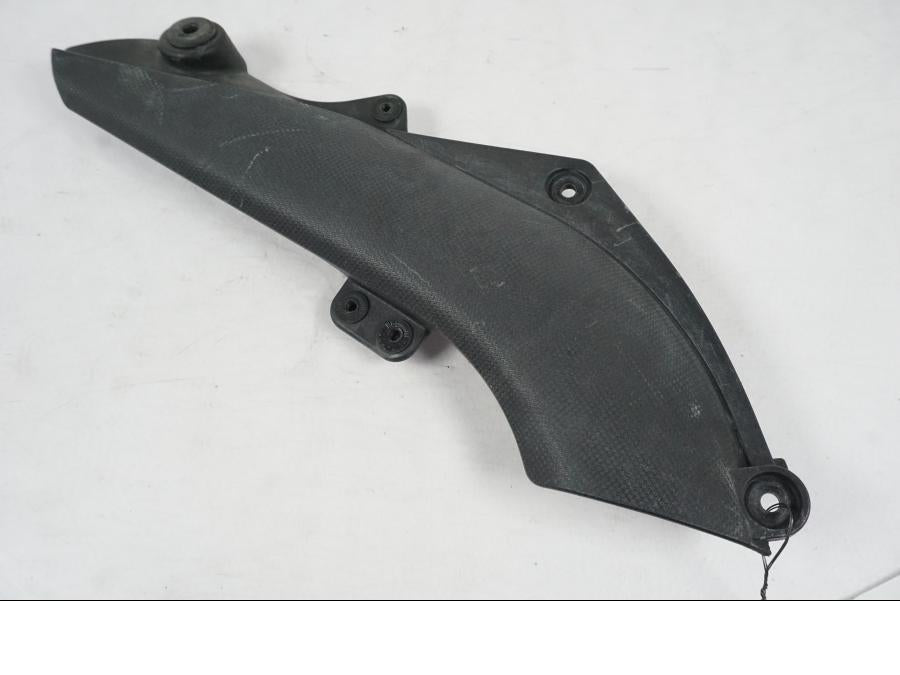 Framsidan på Värmeskydd från en Kawasaki ZX-6R -2005 motorcykel.