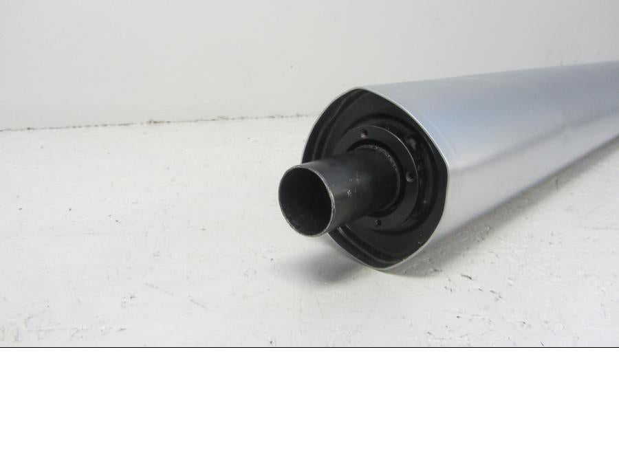 Snett uppifrån på Ljuddämpare från en H-D V-Rod 1130 -2009 motorcykel.