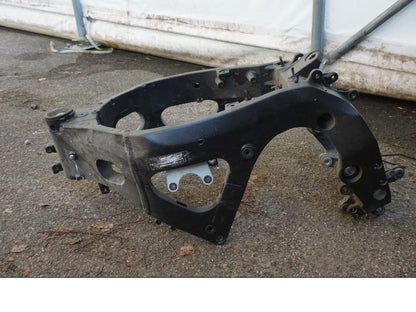 Framsidan på Ram från en Suzuki GSX-R 750 -2010 motorcykel.