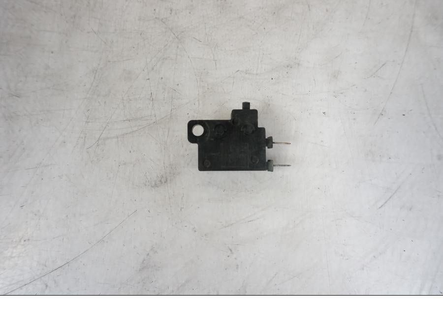 Framsidan på Bromsljuskontakt från en Honda VTR 1000 F -1997 motorcykel.