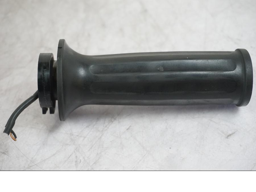 Höger sida på Värmehandtag från en Triumph Tiger -2009 motorcykel.