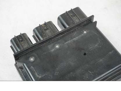 Snett uppifrån på Reläbox från en Kawasaki ZX-6R -2011 motorcykel.