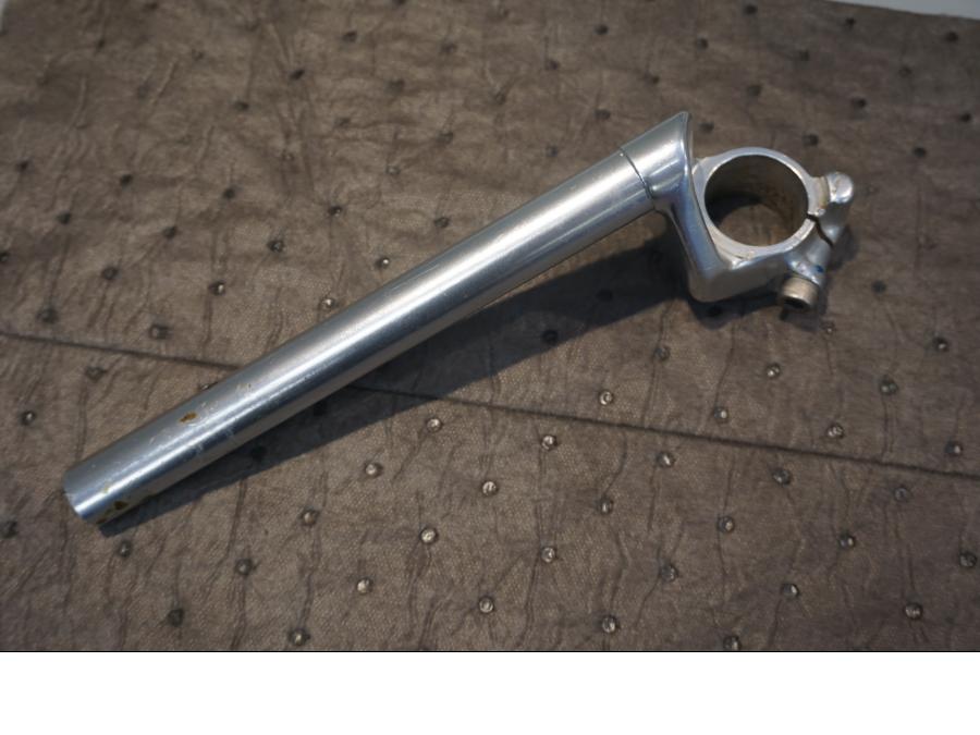 Framsidan på Styre från en Honda NSR 125 -1998 motorcykel.