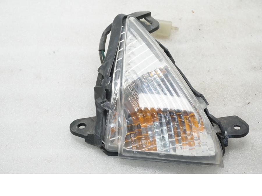 Framsidan på Blinkers från en Kawasaki ER-6N -2006 motorcykel.