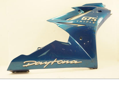 Framsidan på Sidkåpa från en Triumph Daytona 675 -2008 motorcykel.