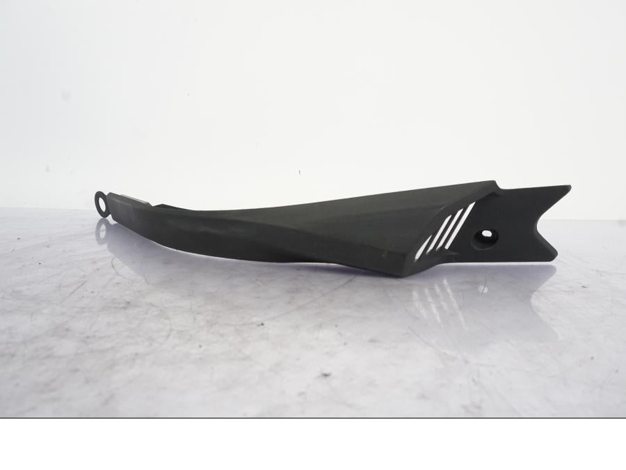 Framsidan på Ramplast från en Kawasaki ER-6N -2012 motorcykel.