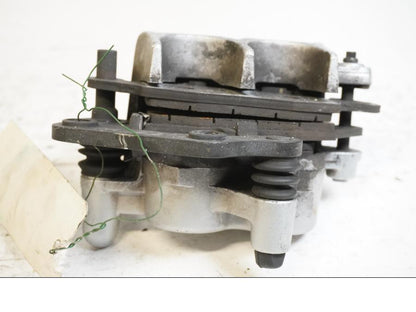 Höger sida på Bromsok från en Suzuki VL 800 -2003 motorcykel.