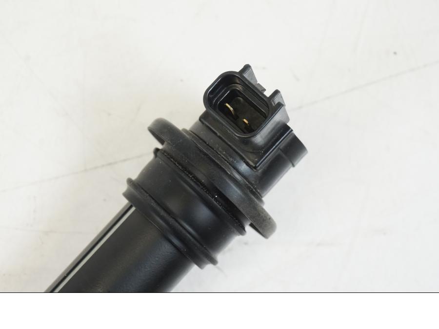 Höger sida på Tändspole från en Triumph Speed Triple -2021 motorcykel.