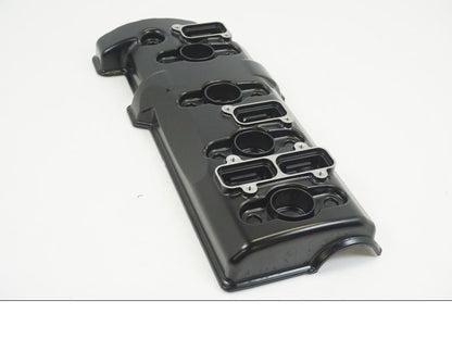 Baksidan på Ventilkåpa från en BMW K 1200 S -2006 motorcykel.