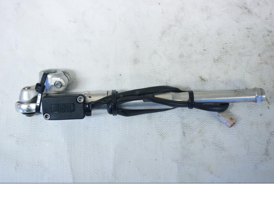 Framsidan på Quickshift från en Ducati 899 Panigale -2015 motorcykel.