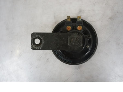 Vänster sida på Signalhorn / Tuta från en Honda VTR 1000 F -1997 motorcykel.