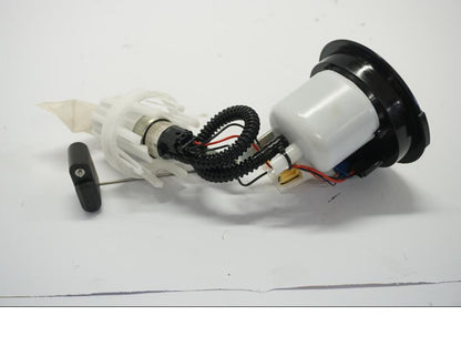 Baksidan på Bensinpump insprut från en BMW R 1250 GS -2019 motorcykel.