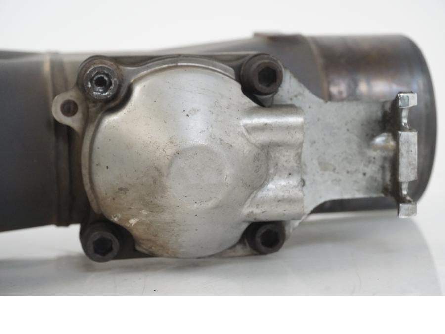 Baksidan på Avgasspjäll från en Yamaha YZF 1000 R1 -2007 motorcykel.