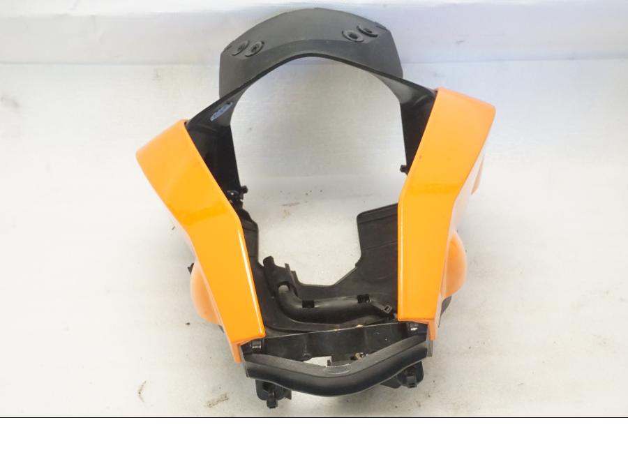 Höger sida på Strålkastarhus från en KTM 125 Duke -2015 motorcykel.