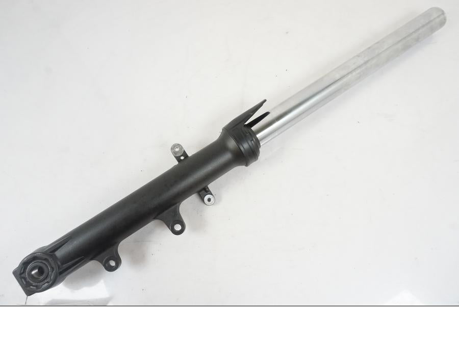 Snett uppifrån på Gaffelben från en Yamaha MT-07 -2019 motorcykel.