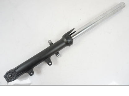 Snett uppifrån på Gaffelben från en Yamaha MT-07 -2019 motorcykel.