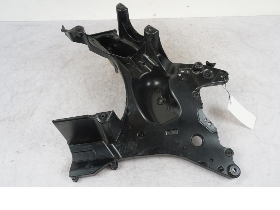 Framsidan på Toppkåpstag från en BMW K 1600 GTL -2015 motorcykel.