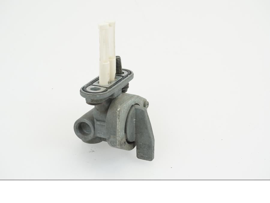 Höger sida på Bensinkran från en Yamaha YZF R6 -2000 motorcykel.