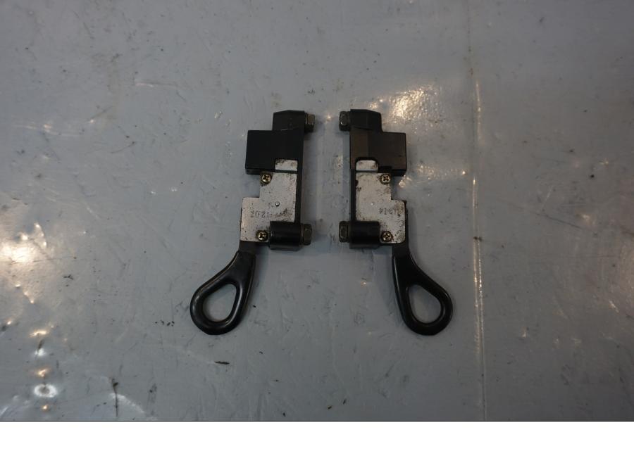 Baksidan på Sadellåsmekanism från en Yamaha V-MAX 1200 -2001 motorcykel.