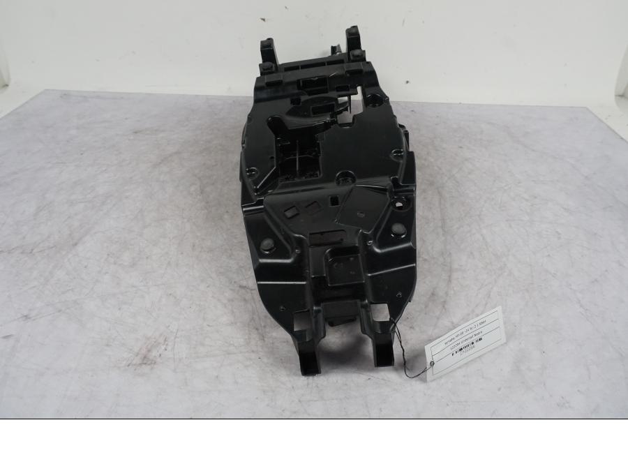 Höger sida på Undertail från en Yamaha MT-09 -2024 motorcykel.