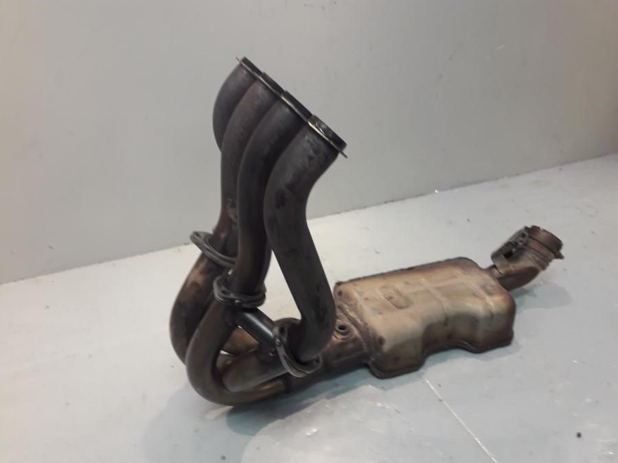 Baksidan på Grenrör från en Kawasaki ZX-6R -2008 motorcykel.