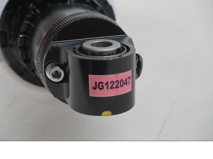 Höger sida på Stötdämpare från en KTM 390 Adventure -2022 motorcykel.